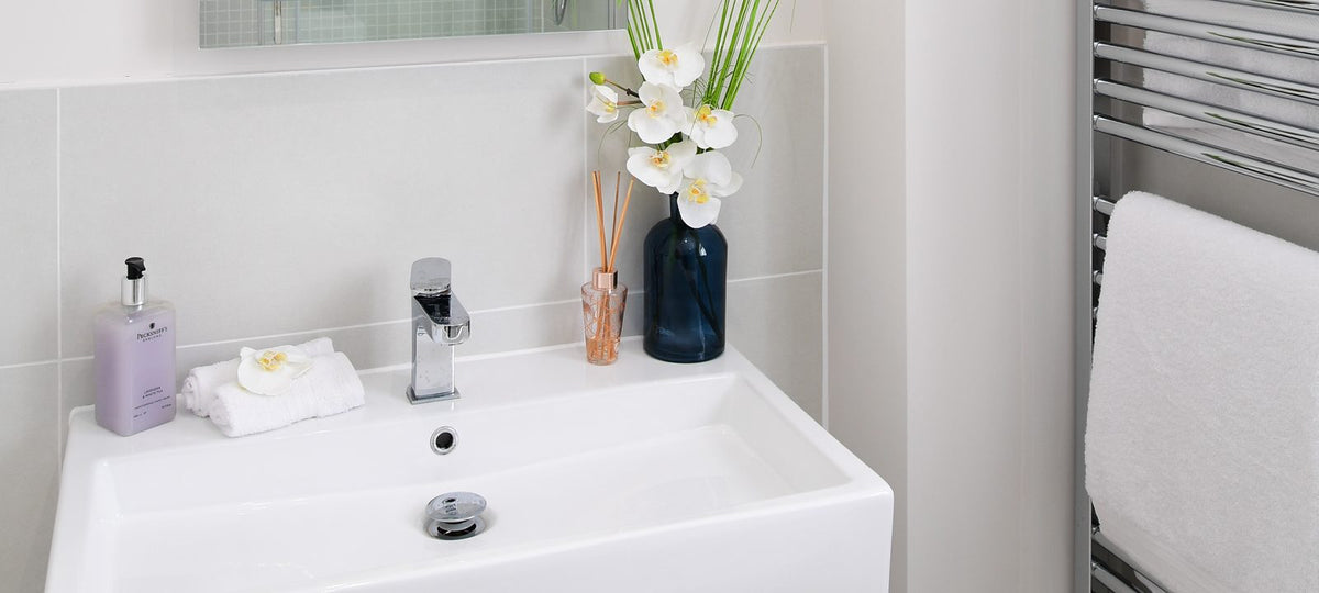 Select Bianco tile - room shot 3
